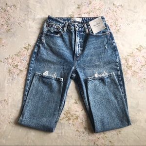 A&F Curvy High Rise Mom Jeans